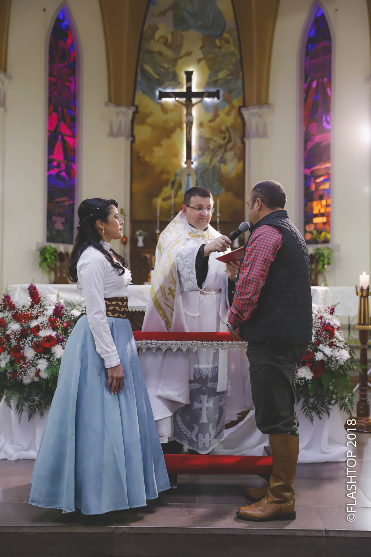 Igreja matriz de Canela, Nsra. de Lourdes foi escolhida pelo casal Andréia e Cristiano (Ximango) para ser realizada a cerimônia religiosa de casamento