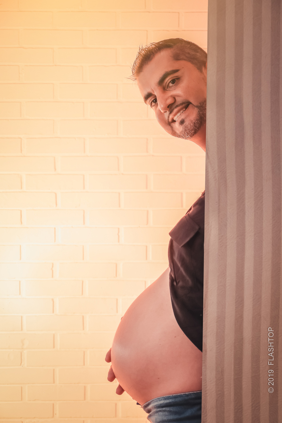 Sessão Fotográfica gestante em estúdio em Gramado e Canela