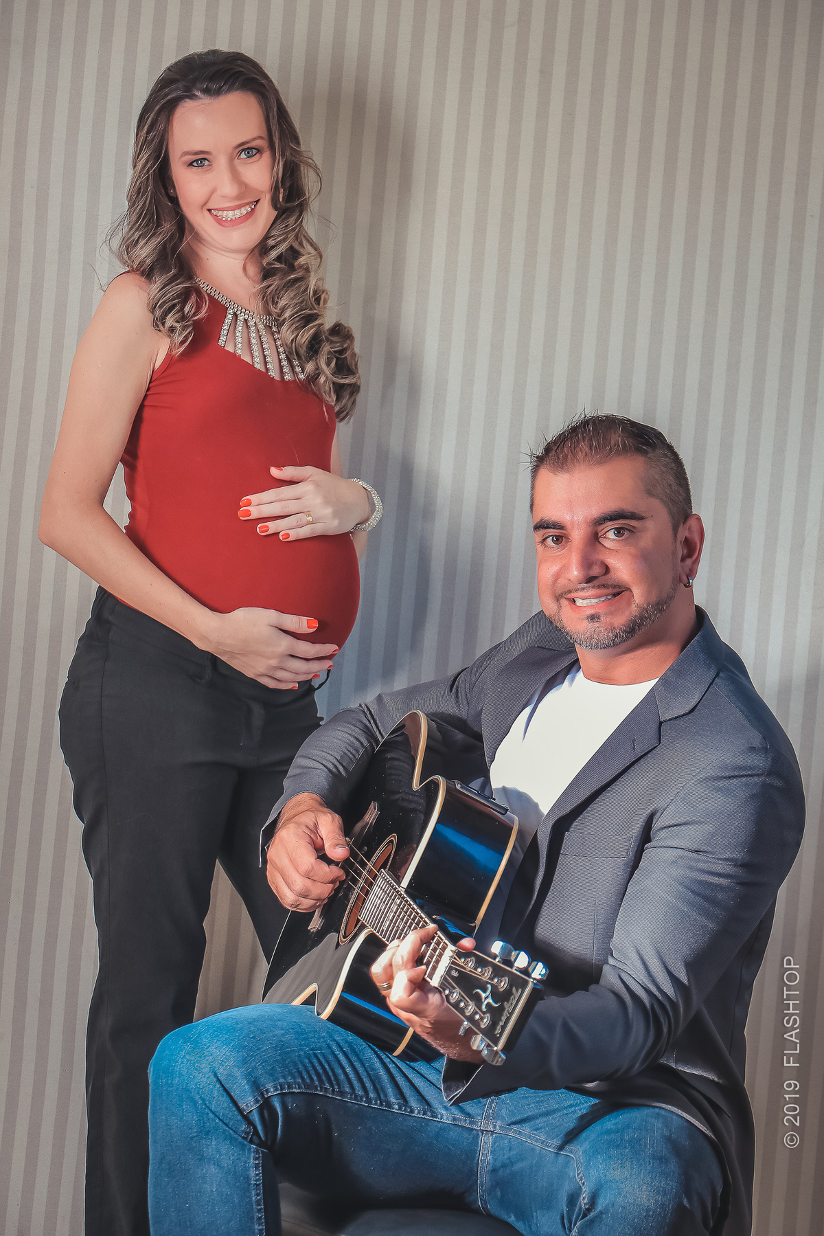 Sessão Fotográfica gestante em estúdio em Gramado e Canela