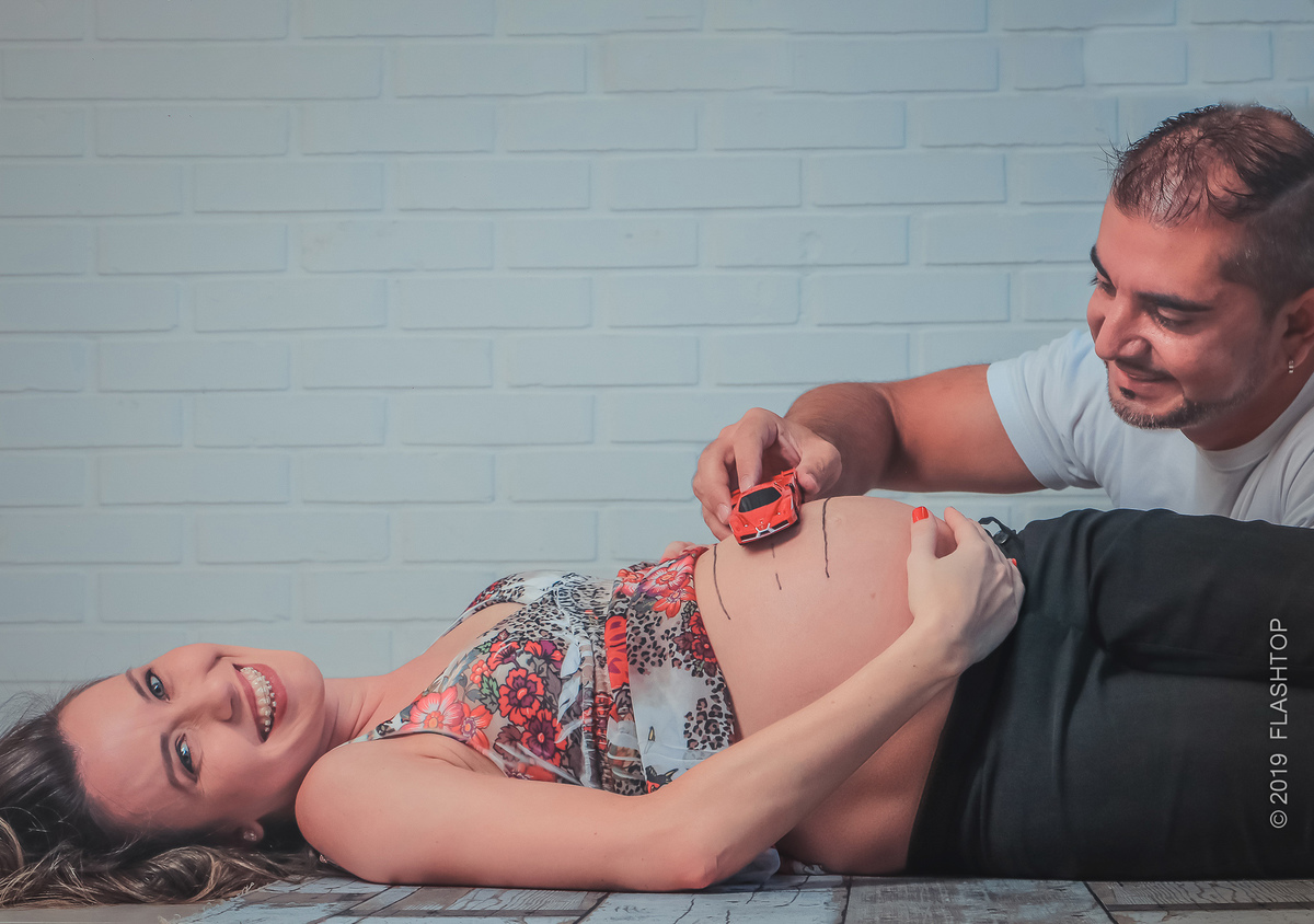 Sessão Fotográfica gestante em estúdio em Gramado e Canela