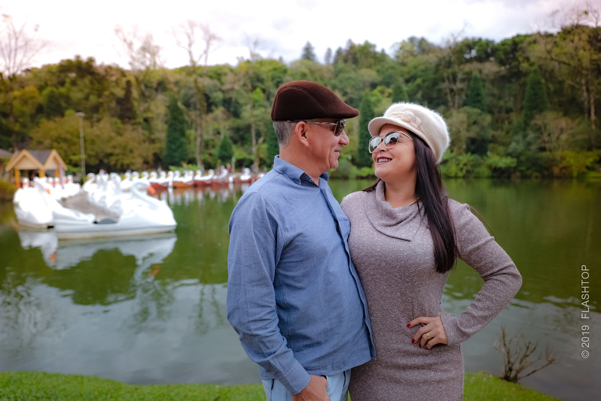fotografia de casal em gramado