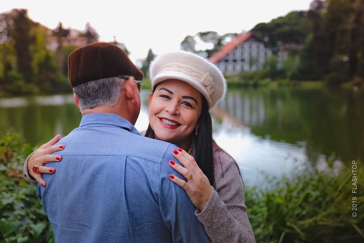 fotografia de casal em canela
