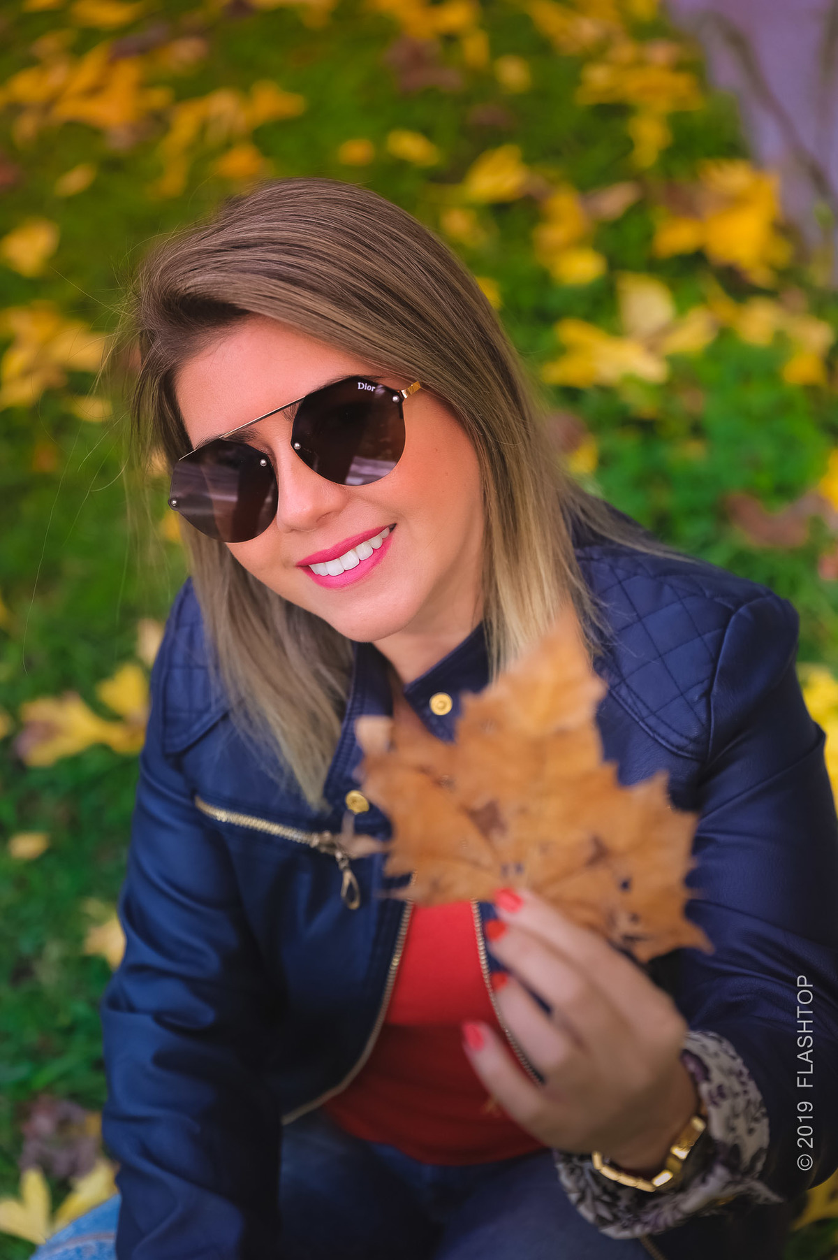 Fotografia de casal em gramado