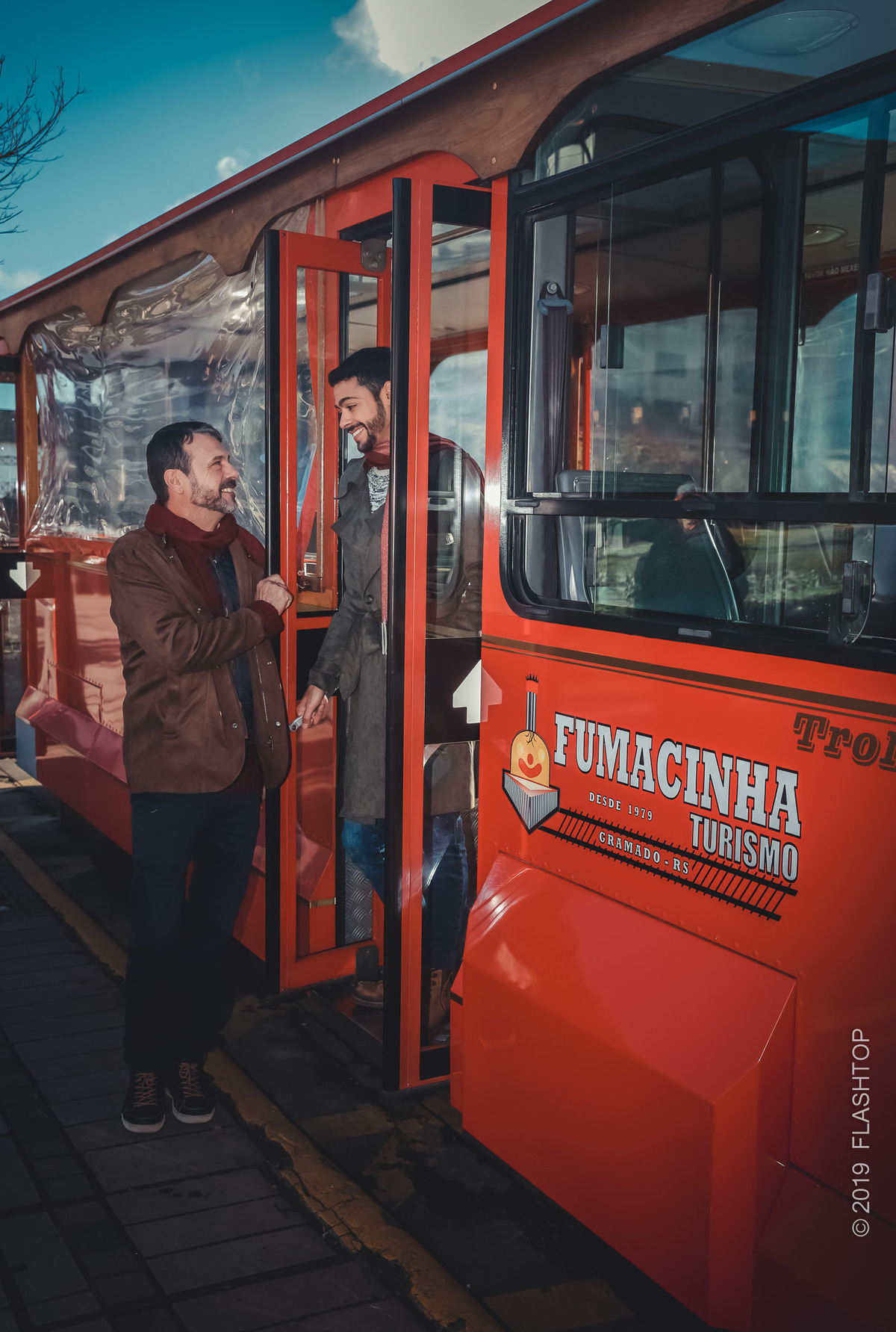 Fotografia de casal lgbt em Gramado