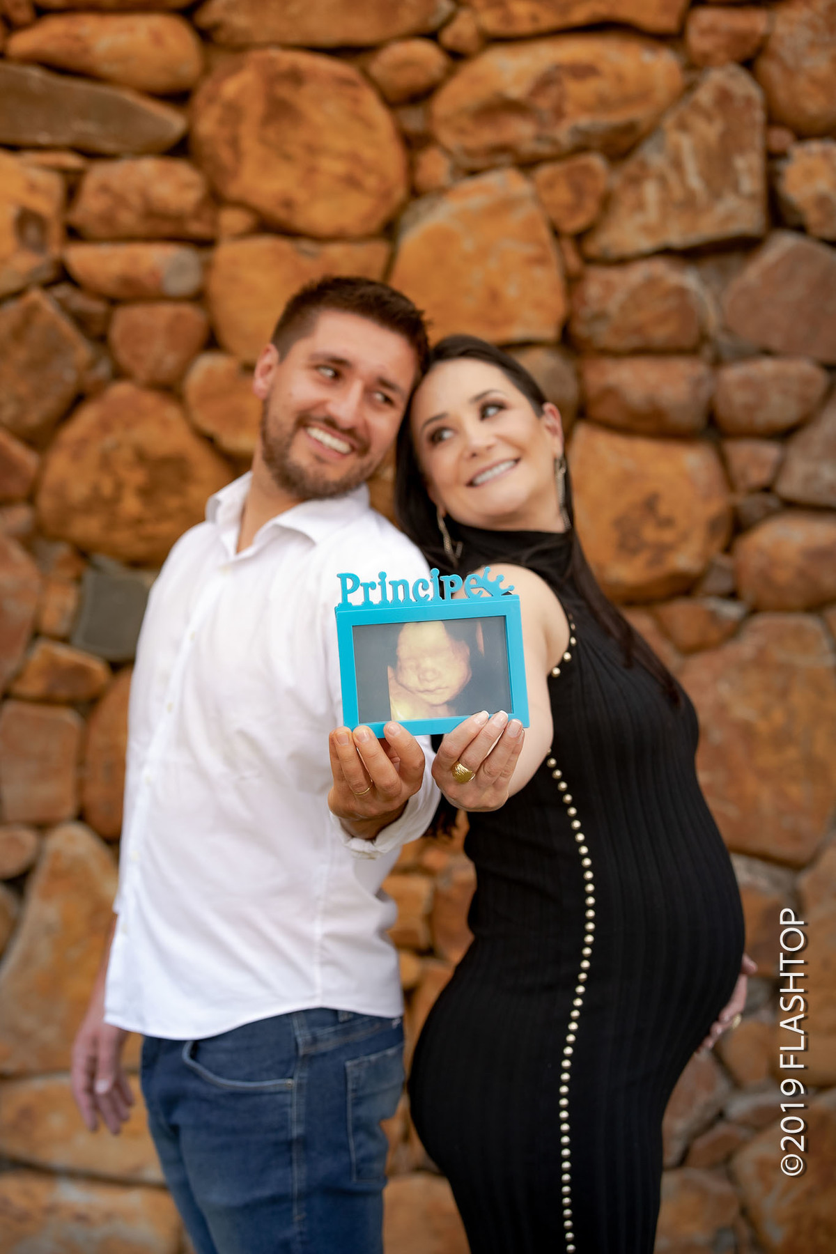 Casal gestante gestante canela e gramado dinarci borges