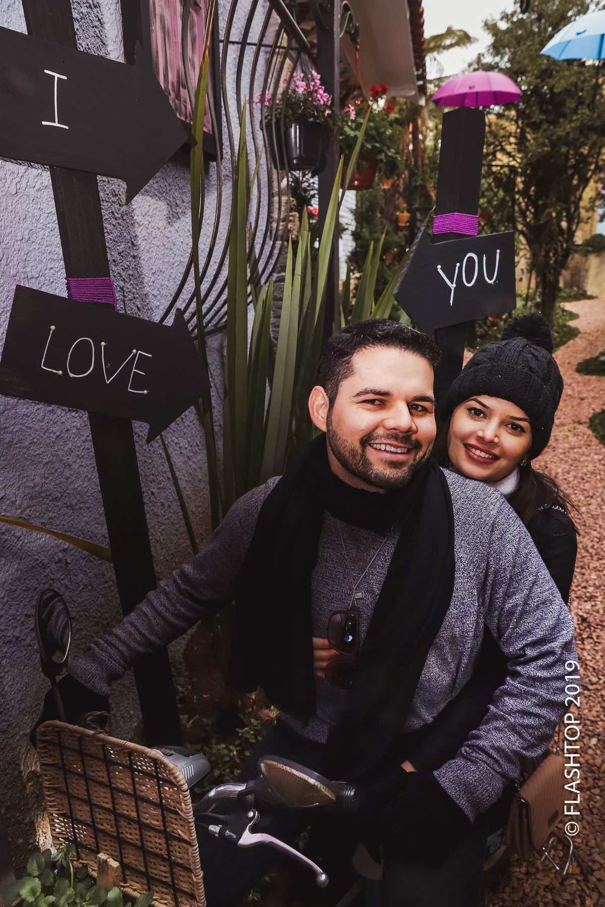 Pedido de casamento no Jardim do Amor em Gramado e canela