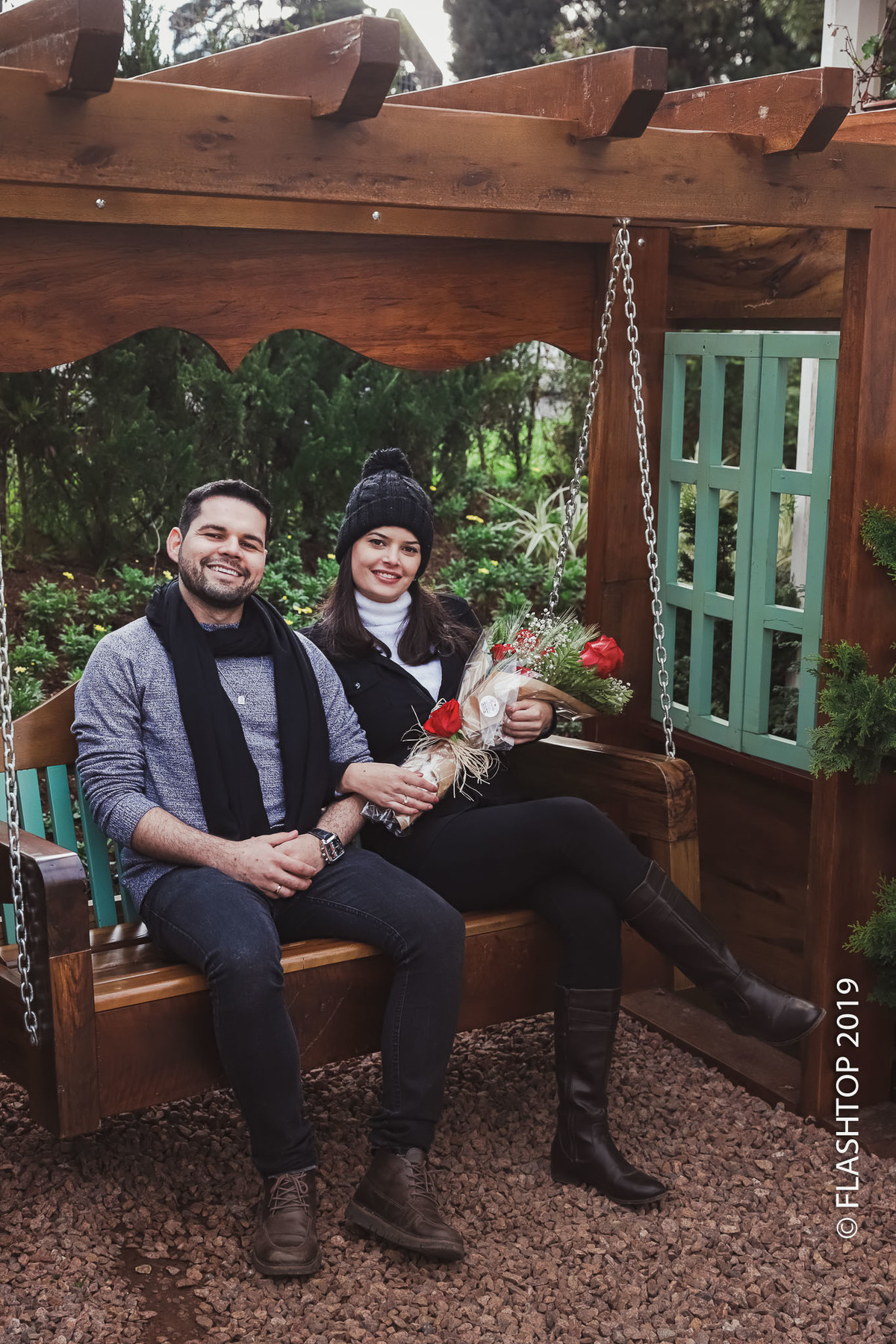 Pedido de casamento no Jardim do Amor em Gramado e canela