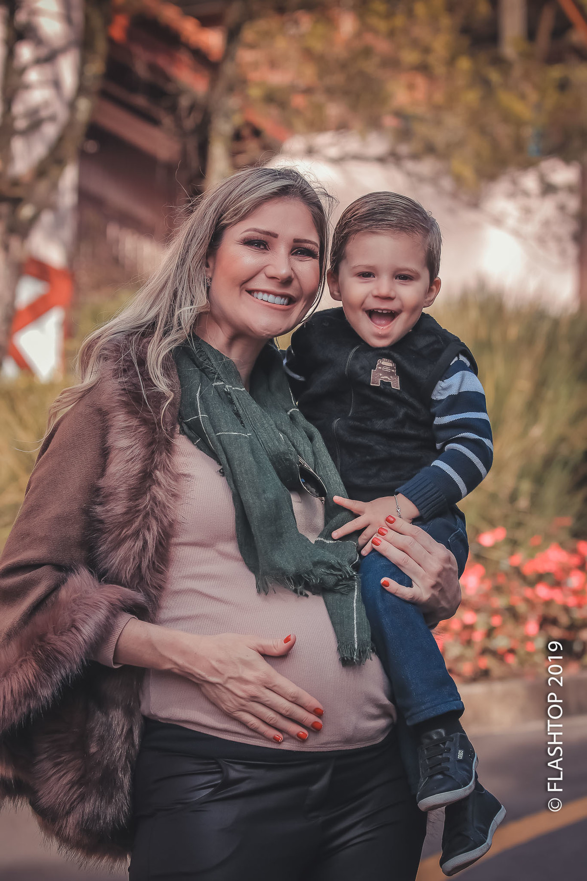 Estudio fotografia de gestante em gramado e canela