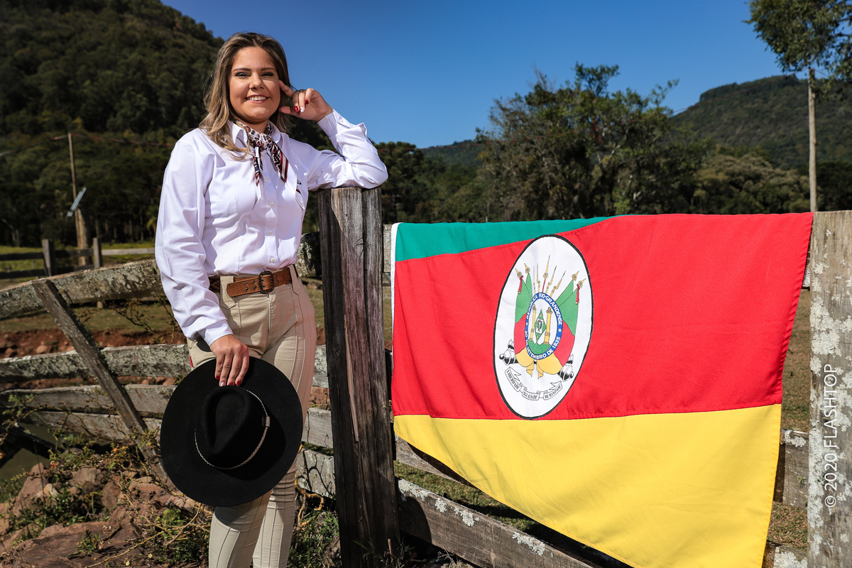 Ensaio fotográfico dos 15 anos no sítio tradição em Gramado e Canela