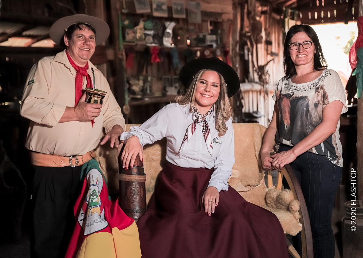 Ensaio fotográfico dos 15 anos no sítio tradição em Gramado e Canela