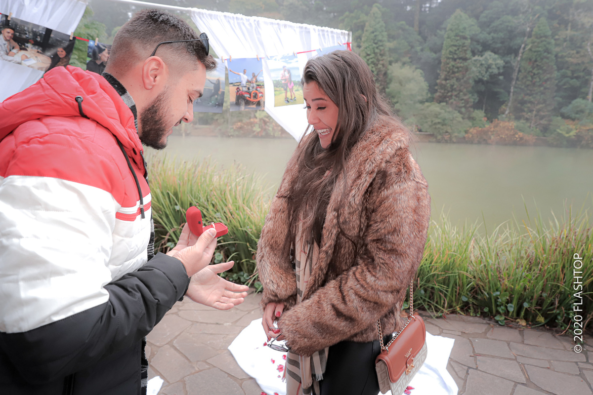 Pedido de casamento em Gramado às margens do Lago Negro