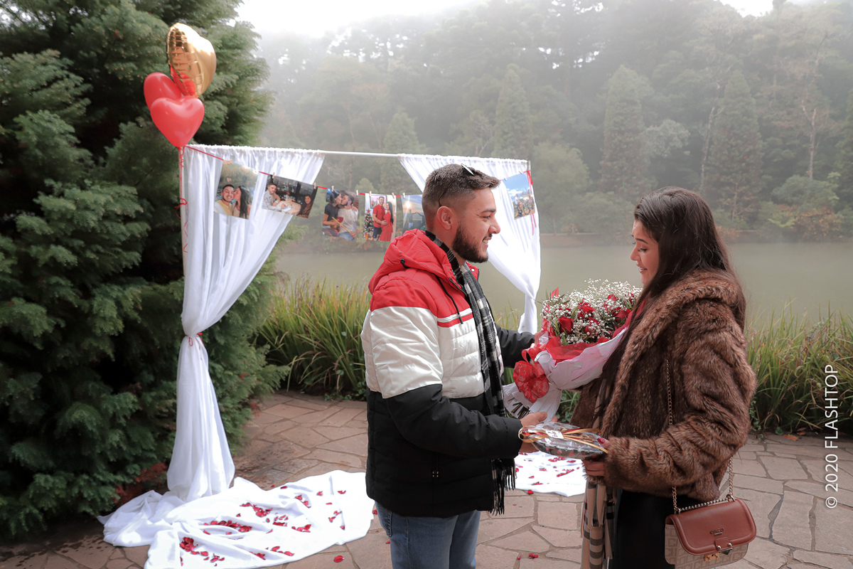 Pedido de casamento em Gramado às margens do Lago Negro