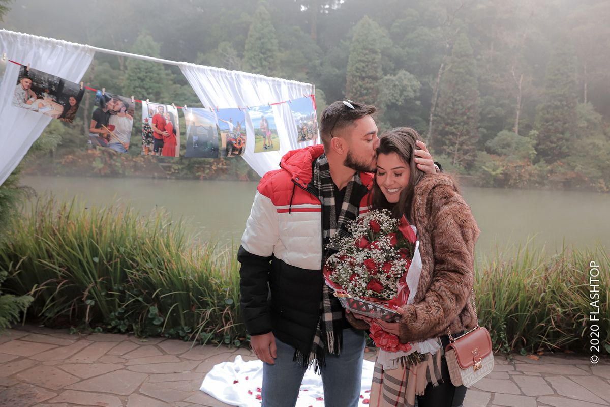 Pedido de casamento em Gramado às margens do Lago Negro