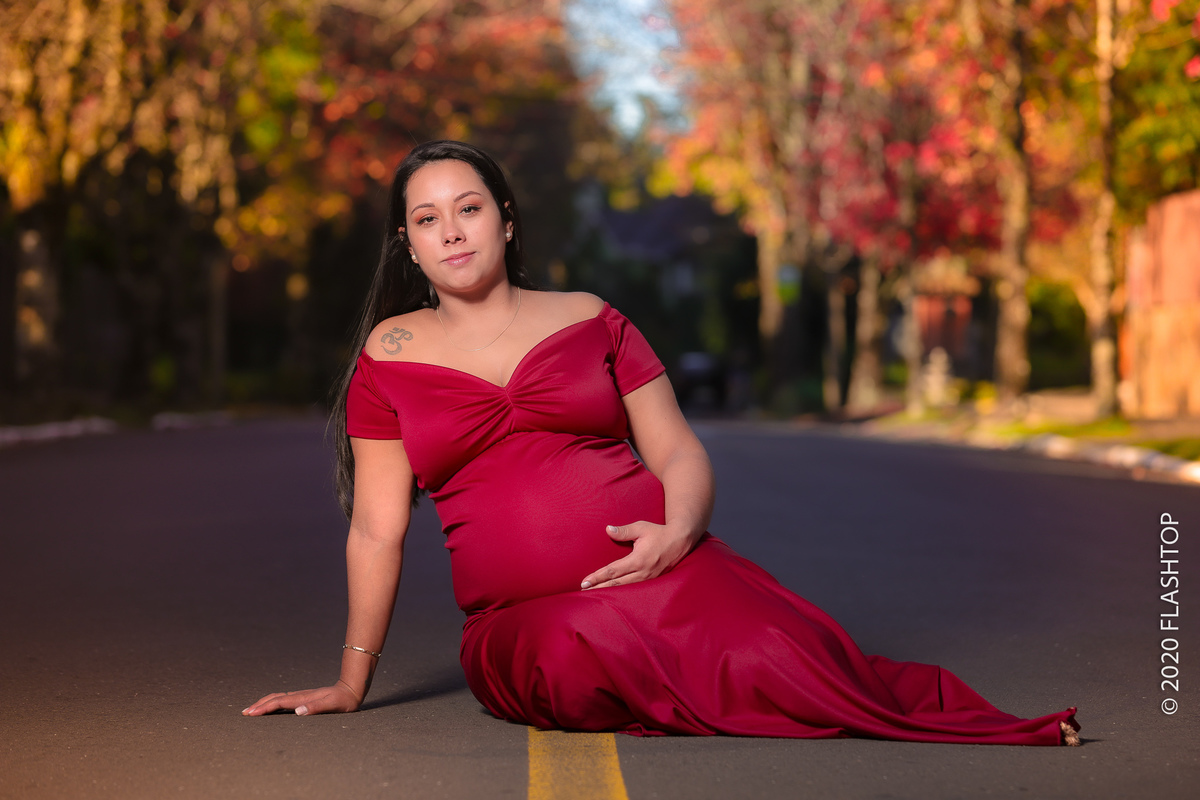 Ensaio fotográfico gestante externo pelas ruas de Gramado e Canela