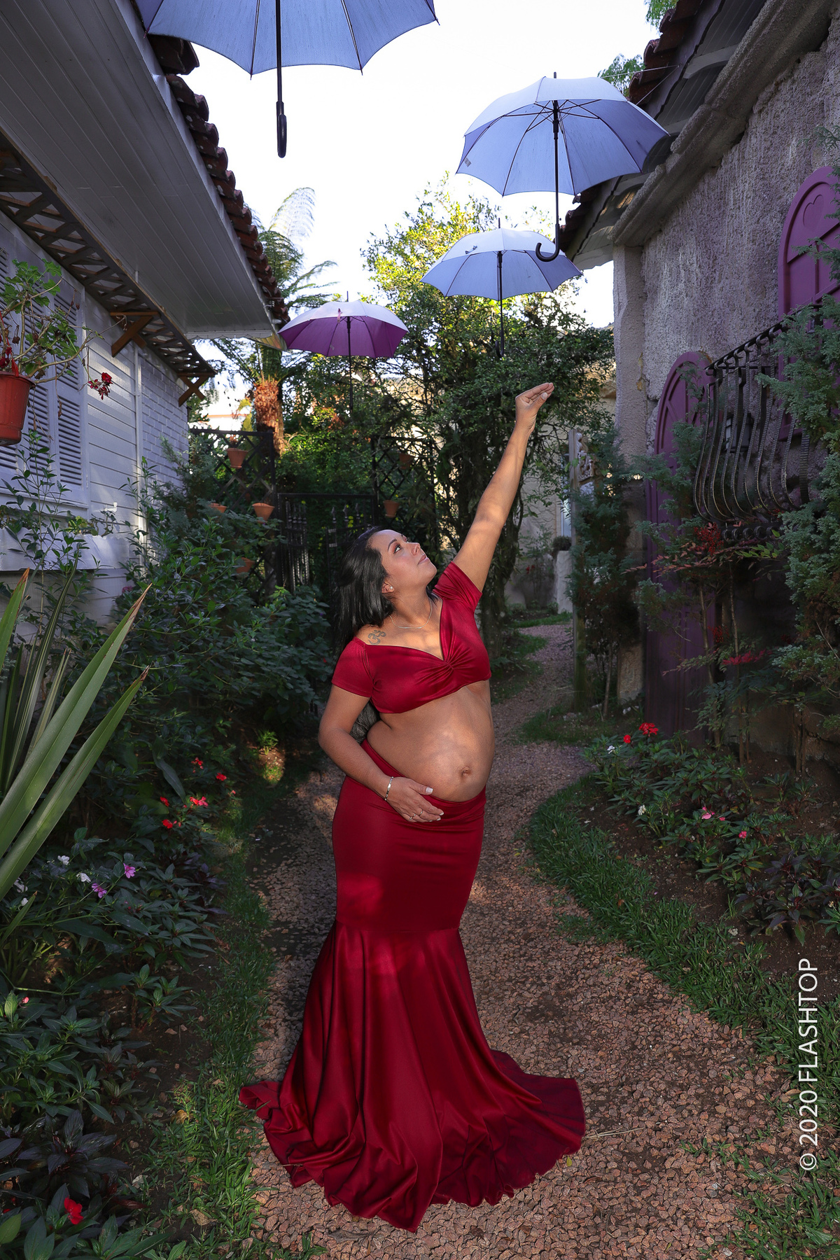 Ensaio fotográfico gestante externo pelas ruas de Gramado e Canela