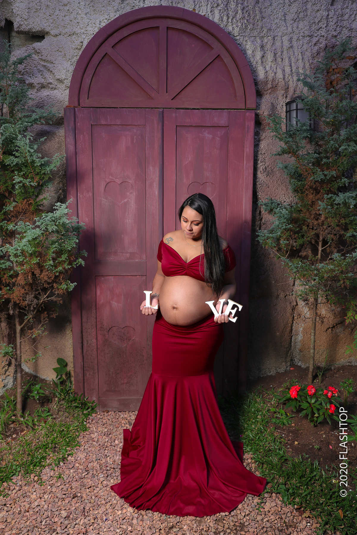 Ensaio fotográfico gestante externo pelas ruas de Gramado e Canela