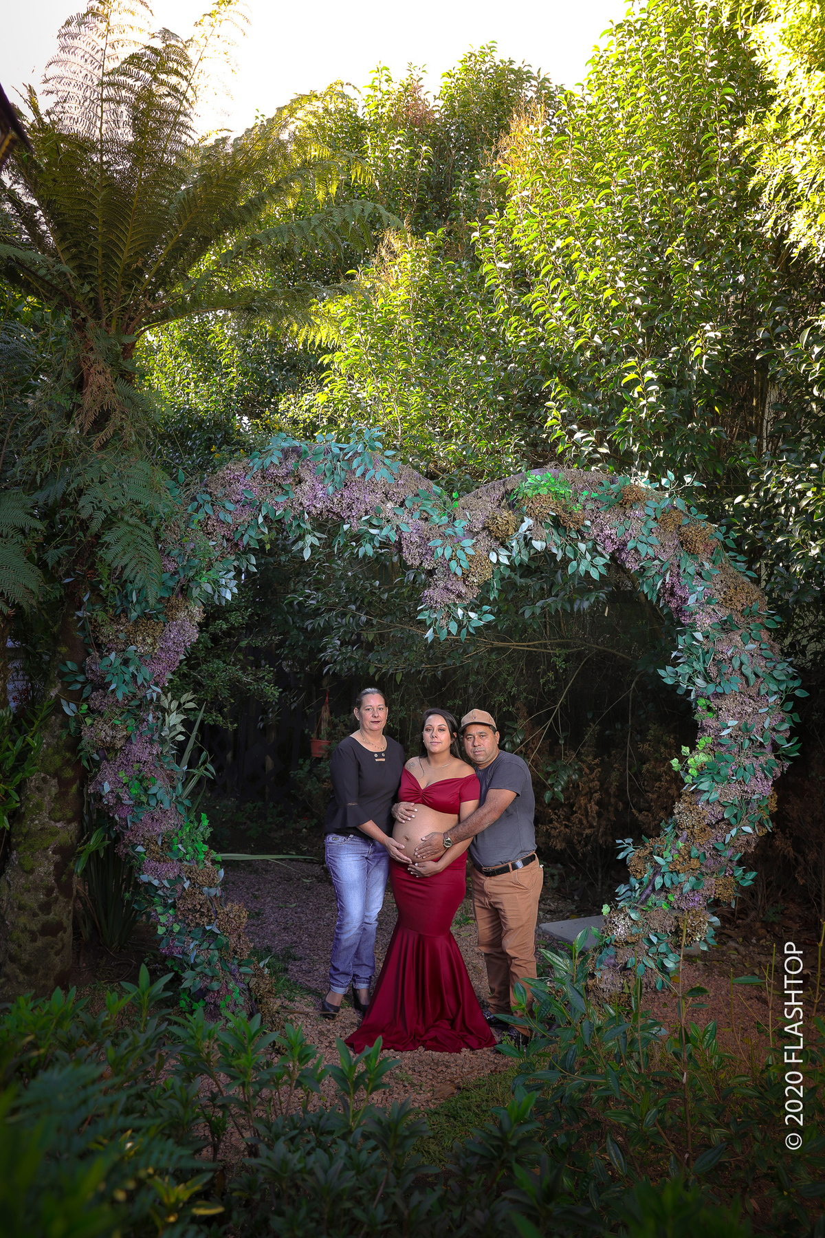 Ensaio fotográfico gestante externo pelas ruas de Gramado e Canela