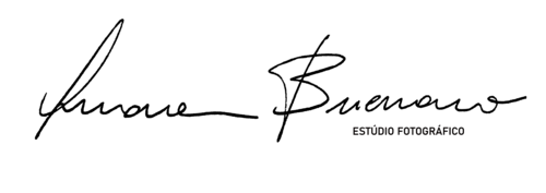 Logotipo de LUANA BUENANO
