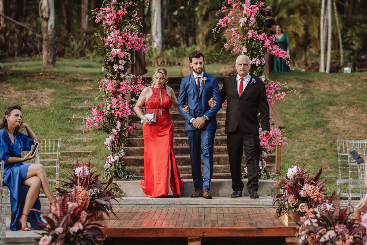 casamento eden garden maringa decoração com flores rosas