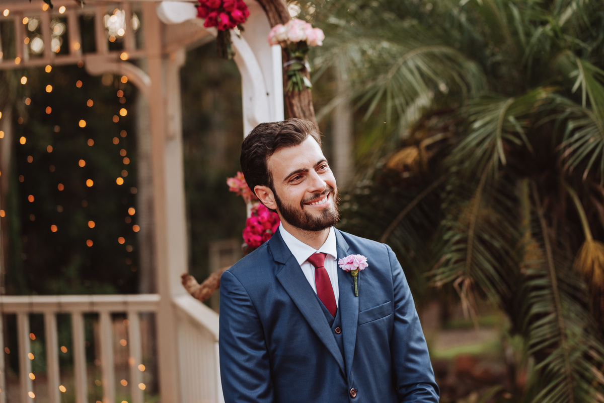 fotografo de casamentos em maringa fotos do noivo esperando pela noiva