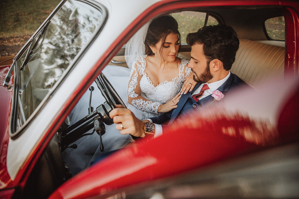 fotografo de casamentos em maringa fotos dentro do carro