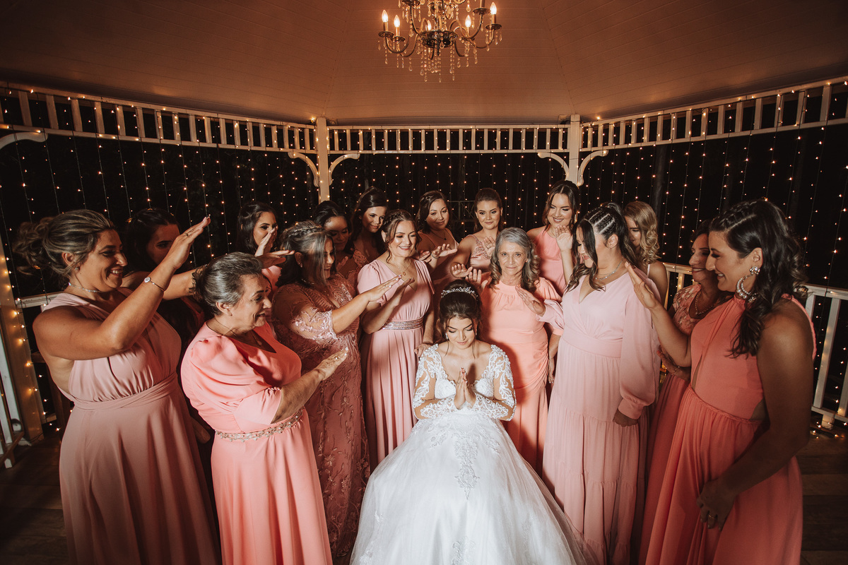  madrinhas de casamento usando rosa em casamento em maringa