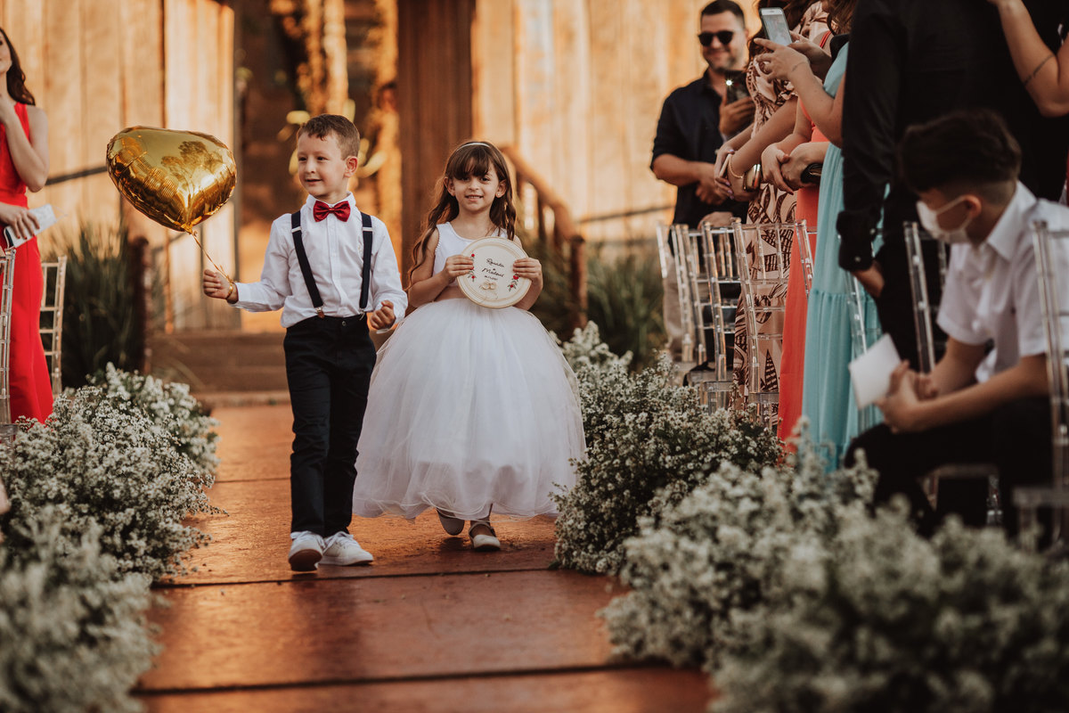 Pajen e daminha em Maringá cerimonia ao ar livre