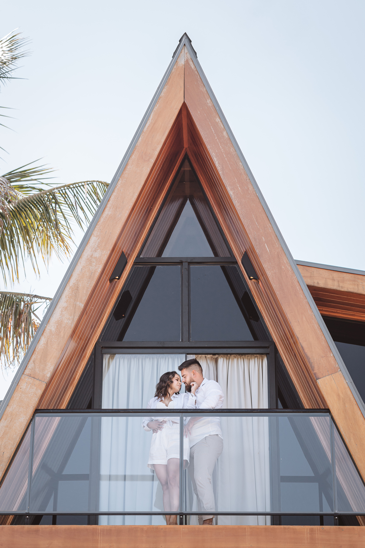 lindo ensaio pre wedding no chalé dos lagos em Madaguaçu