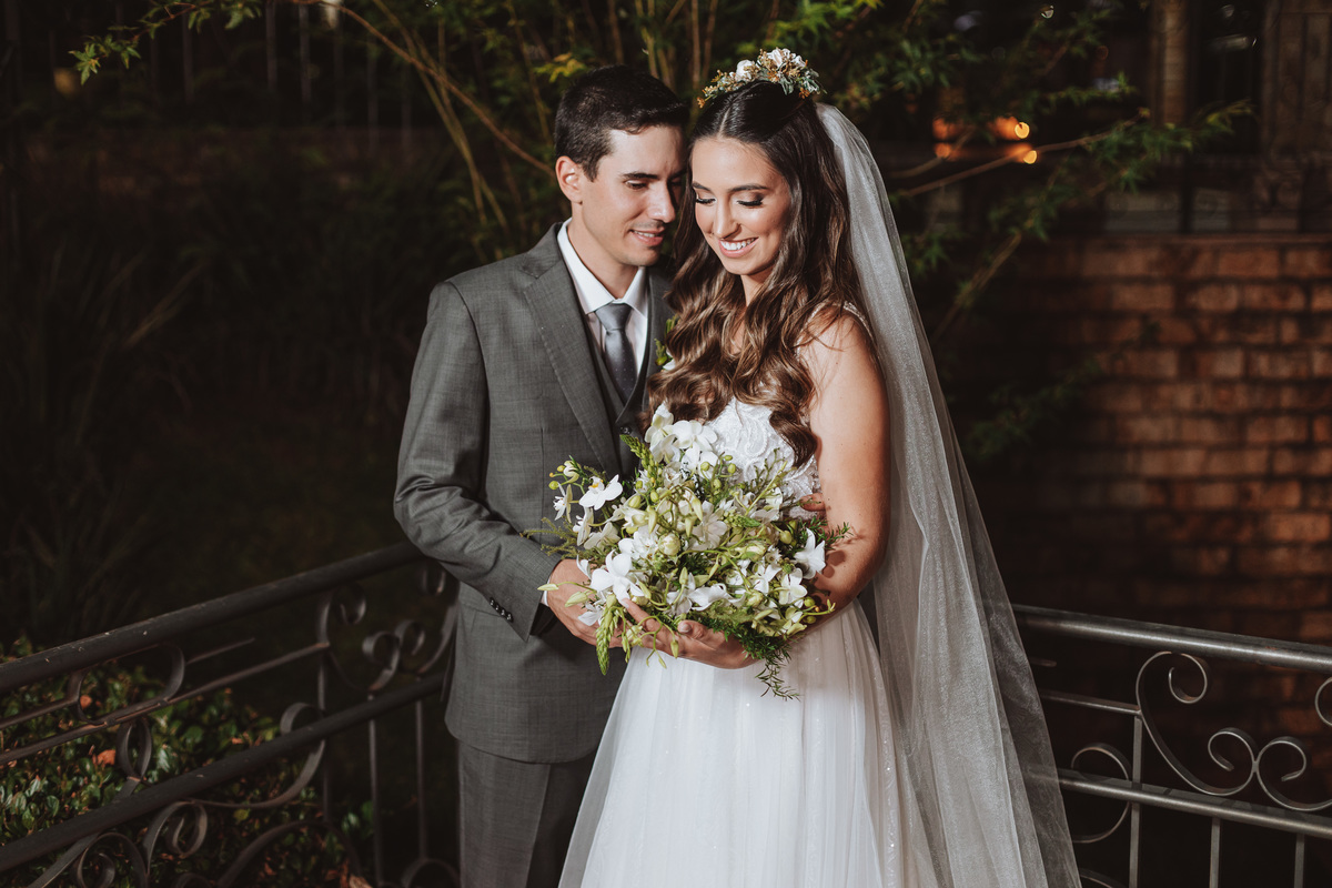 melhor fotografo de casamentos em maringa fotos de noivos juntos 