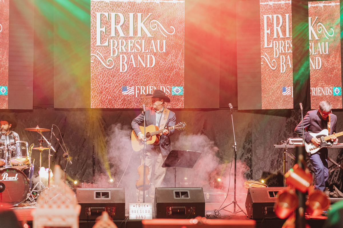 fotos de festa de casamento com musica ao vivo