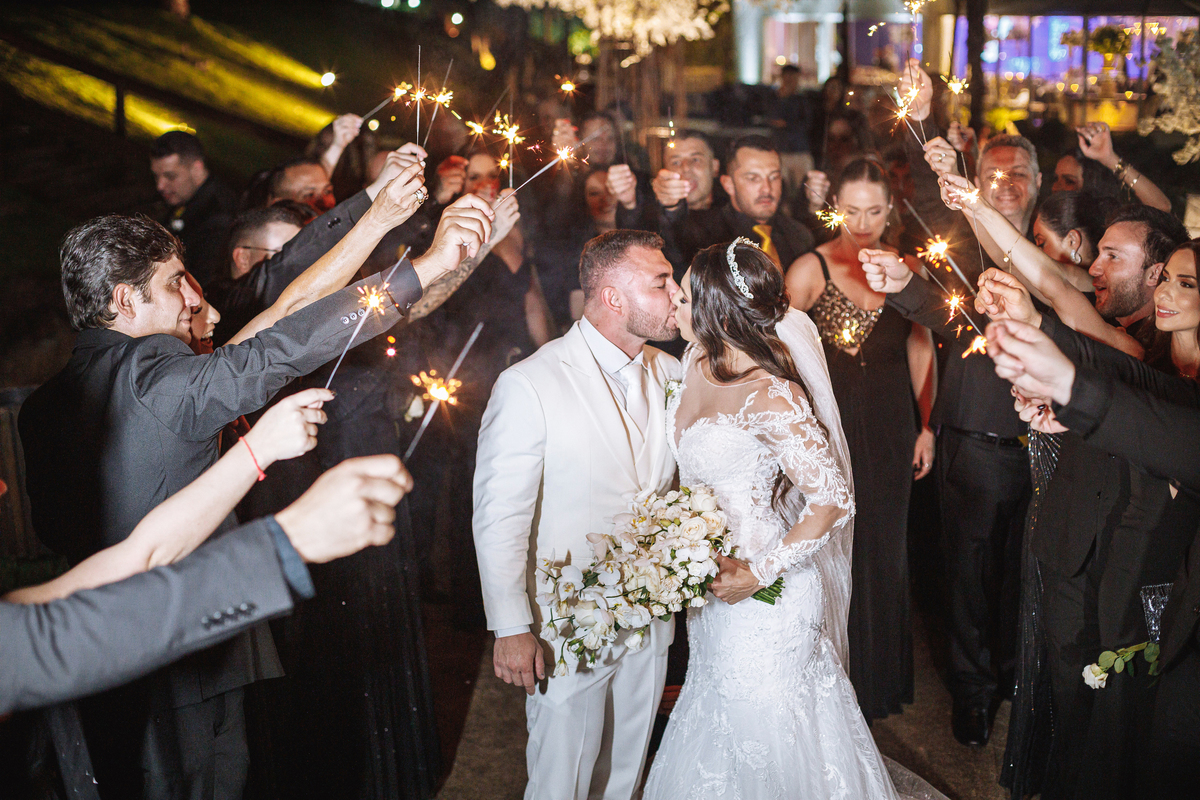 fotos de casamento com velas de estrelinha 
