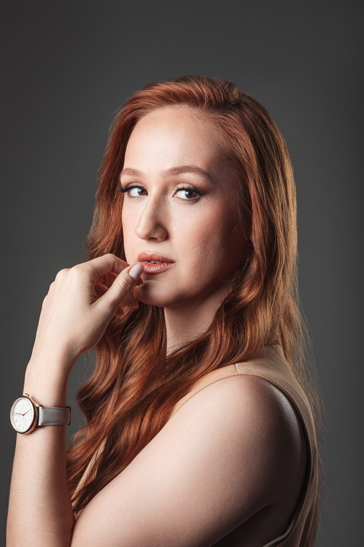 foto empresarial retratos para profissioais em maringa  ensaio corporativo em maringá mulher de negocios