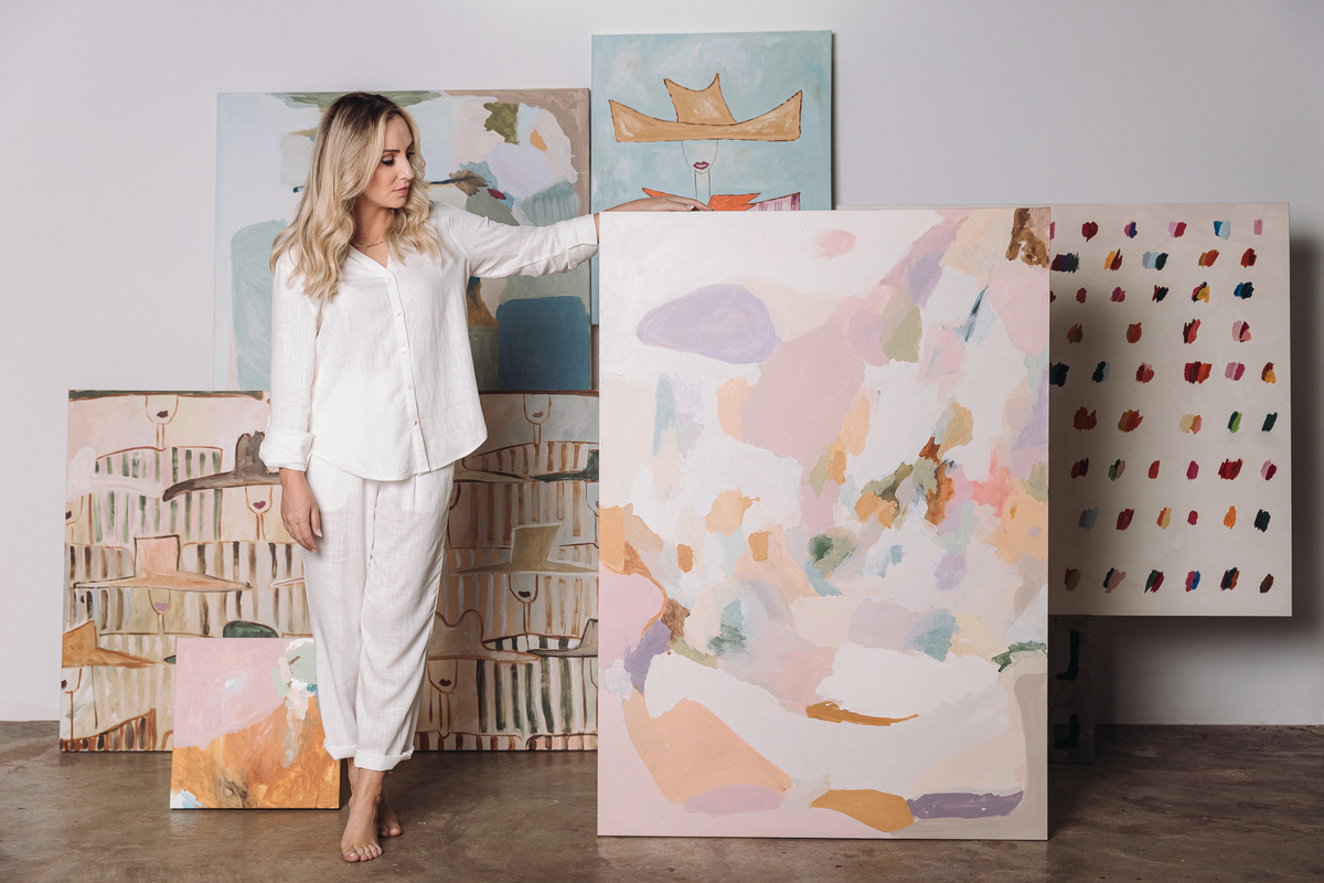 ensiao corporativo para pintora de telas em maringá carol gallardo