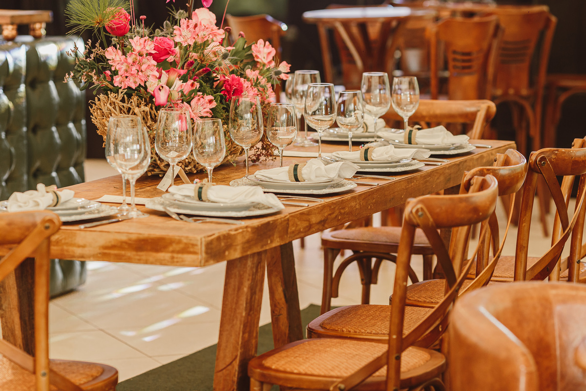 inspiração de estilo boho decoração de casamento mesas 