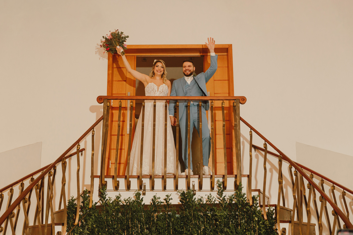 chegada dos noivos na festa de casamento salão eden garden maringá 