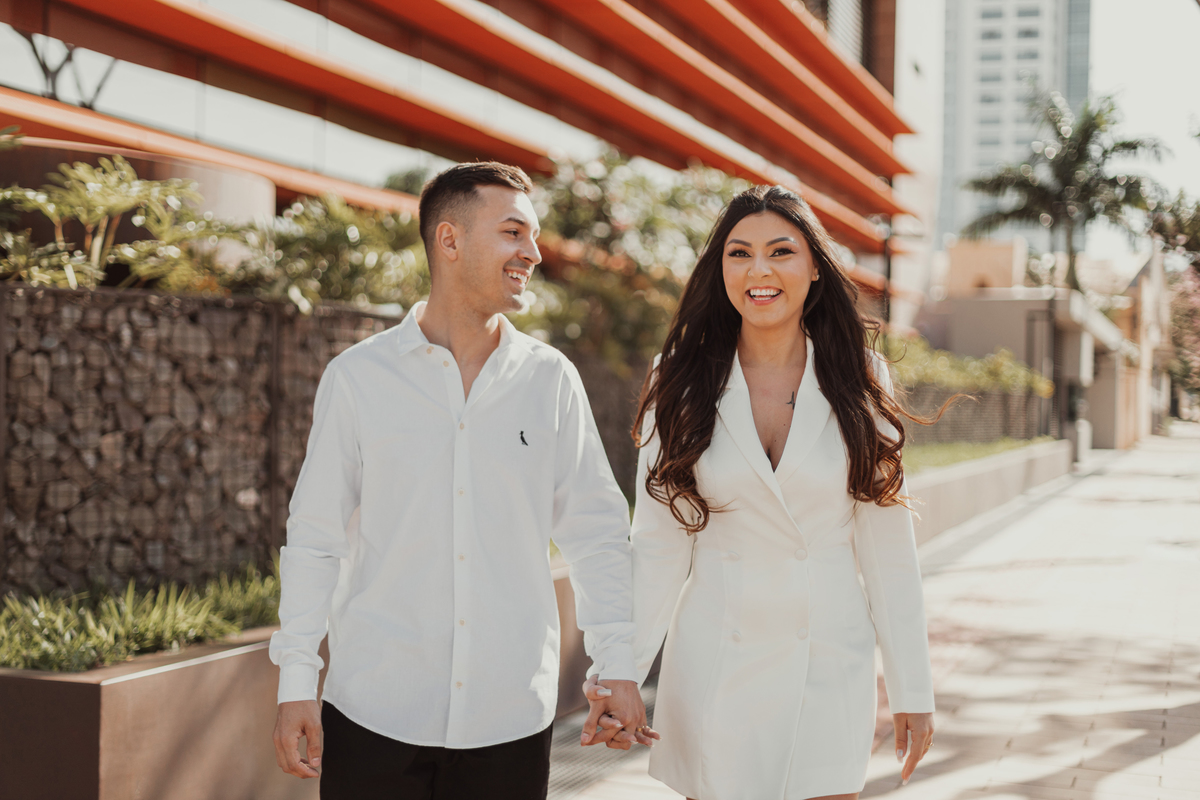 ensaio de pré wedding em maringá ensaio externo urbano minimalista fotografo de prewedding 