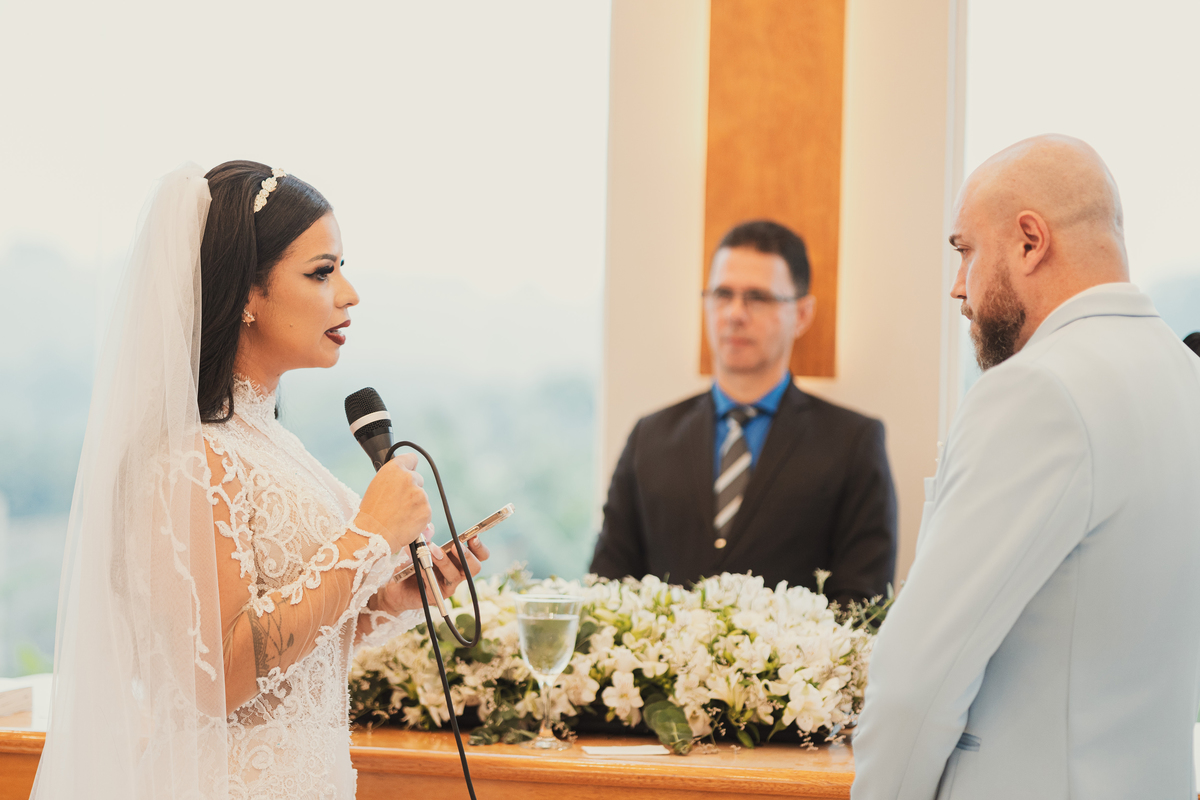 hora dos votos cerimônia de casamento na capela  da chácara Lalinda Maringá e região fotógrafo de casamentos