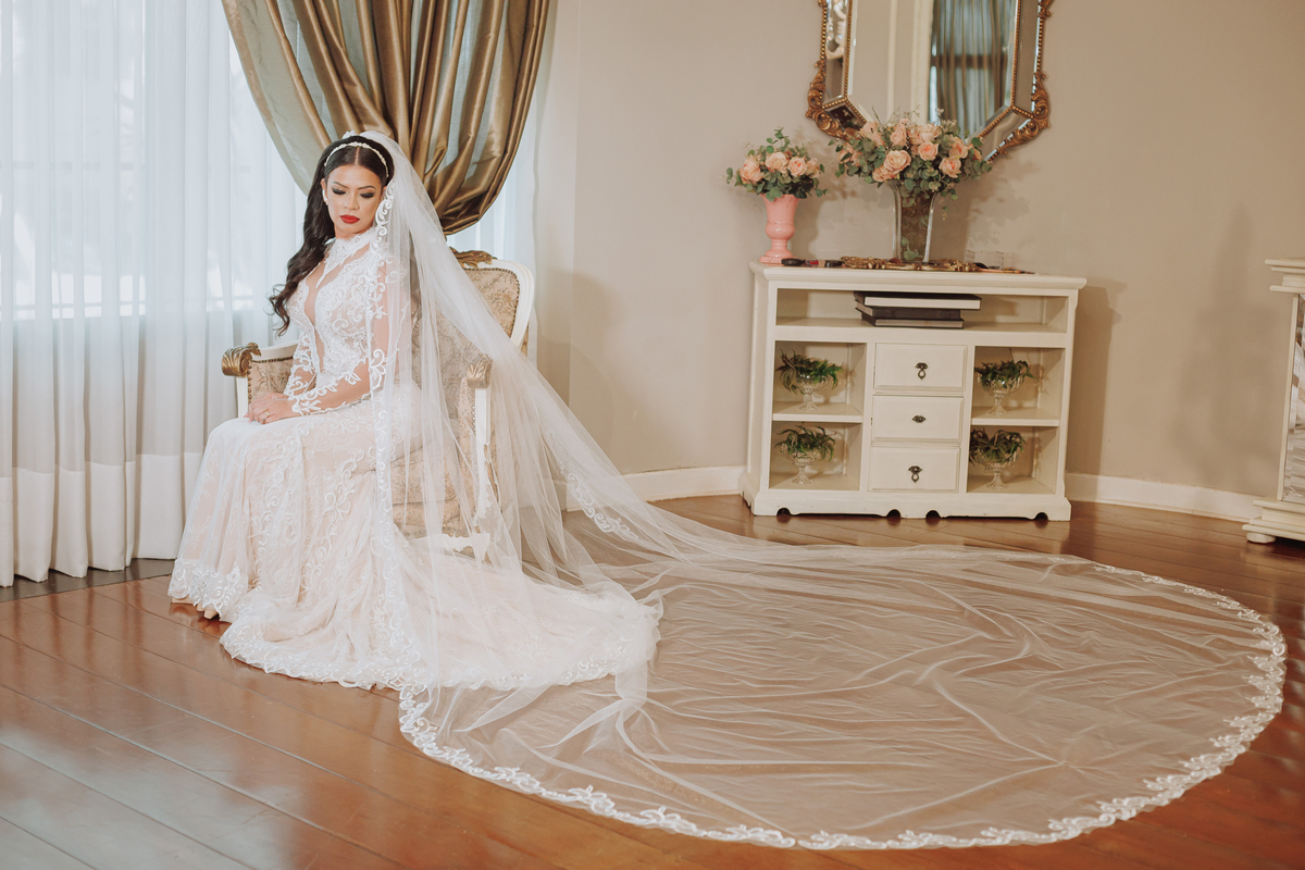 making of de noiva com vestido branco com véu longo inspiração de fotos para making of de noiva