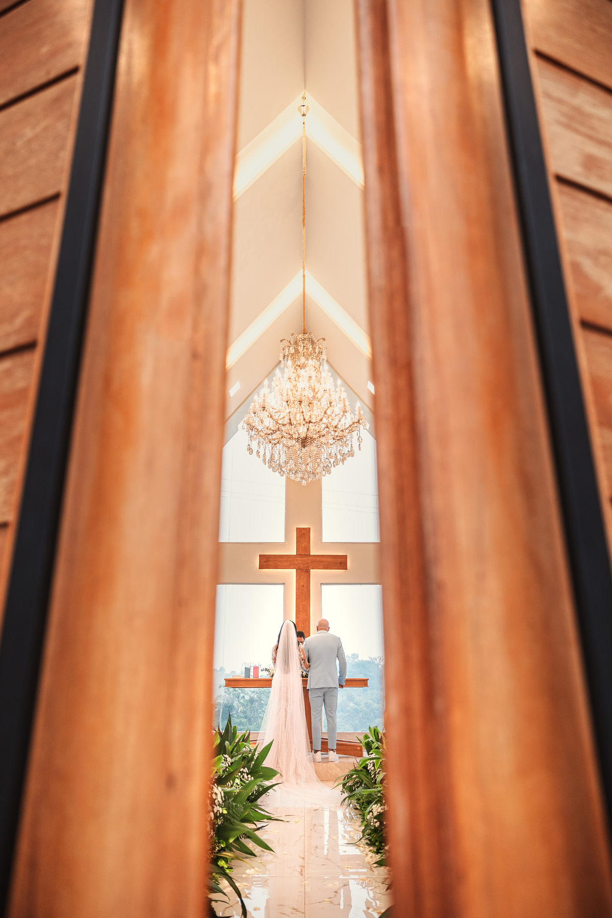 Casamento Capela da chácara Lalinda Maringá e região inspiração de fotos criativas de cerimônia em capela fotógrafo de casamentos