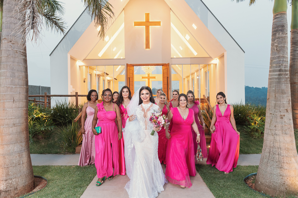 inspiração de paleta de cor para madrinhas pink rosa capela da chácara Lalinda Maringá e região 