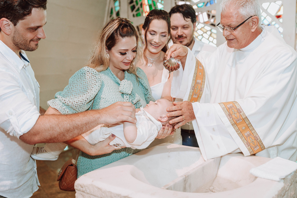 batizado de bebe, batizado em maringá, batizado na catedral