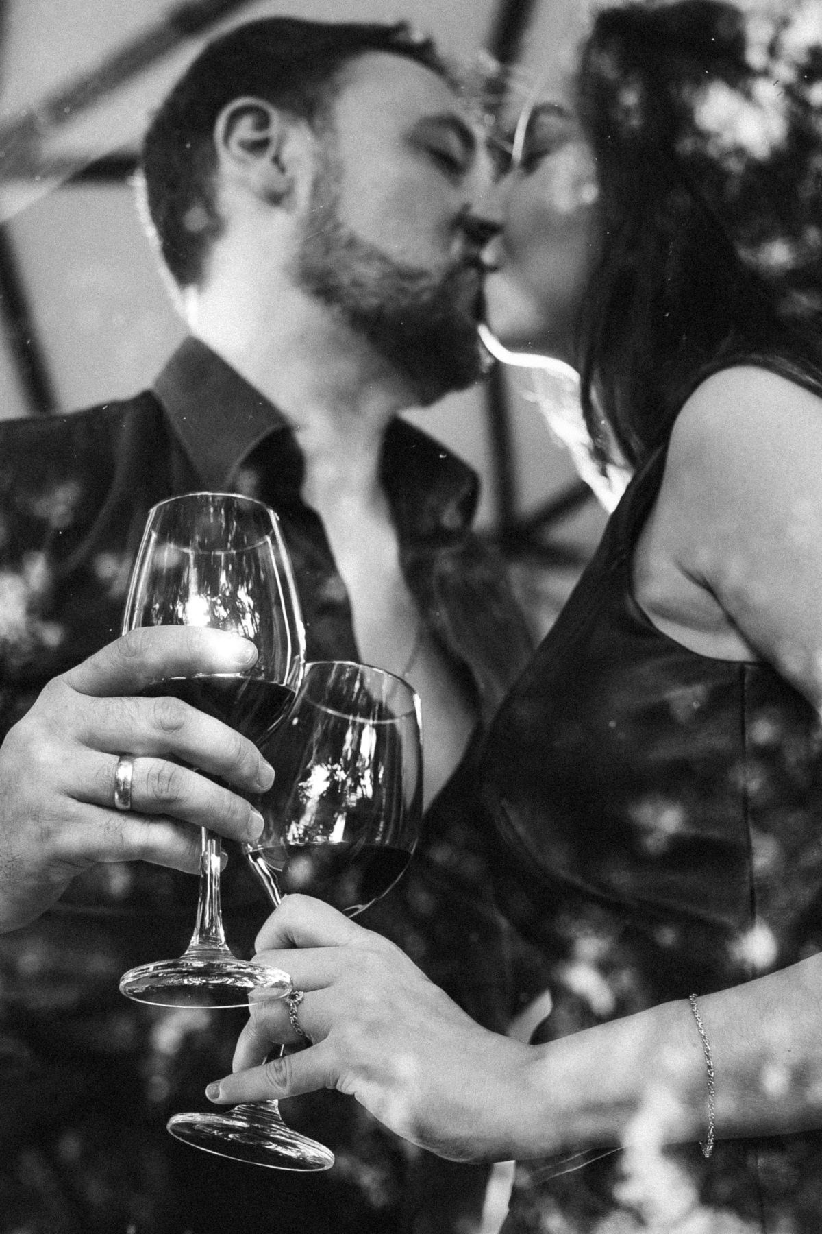 fotos romanticas estilo pinterest de casais tomando vinho chalé joao de barro paiçandu