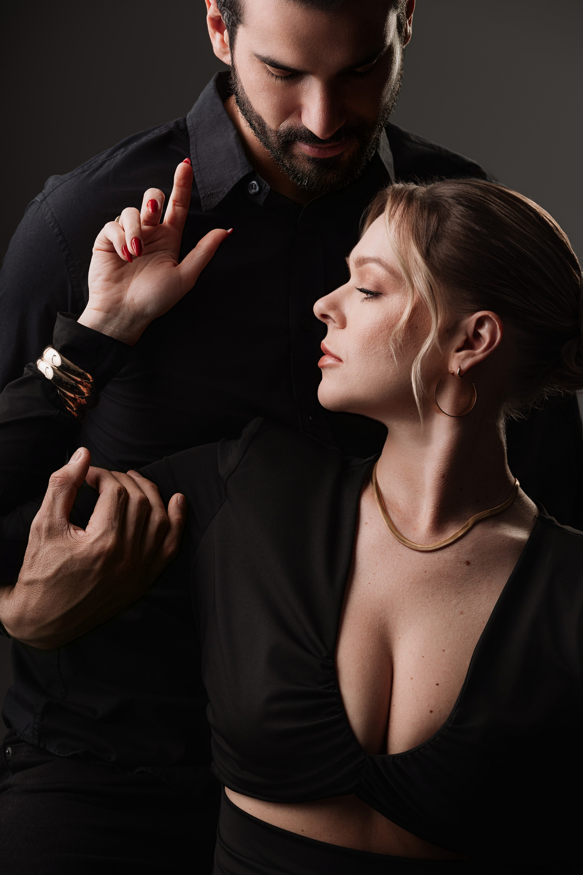 Pose para noiva em estúdio em Maringá 