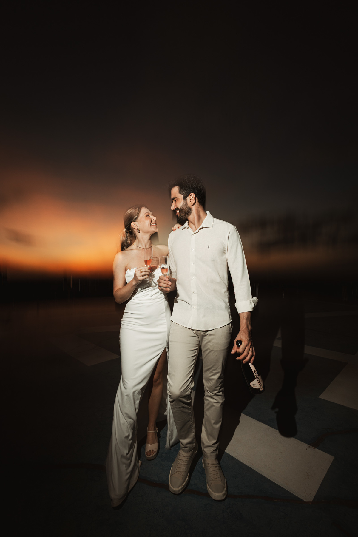 Inspiração de foto para casal realizar a noite em Maringá 