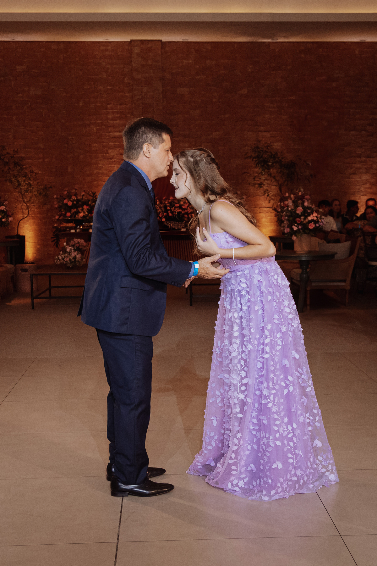 Terno para o pai da debutante azul na Casa Blanca Hall 