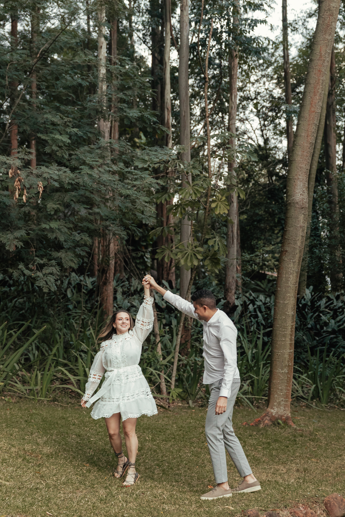 ensaio pre-wedding ao ar livre em Maringá com o melhor fotografo de Maringá 