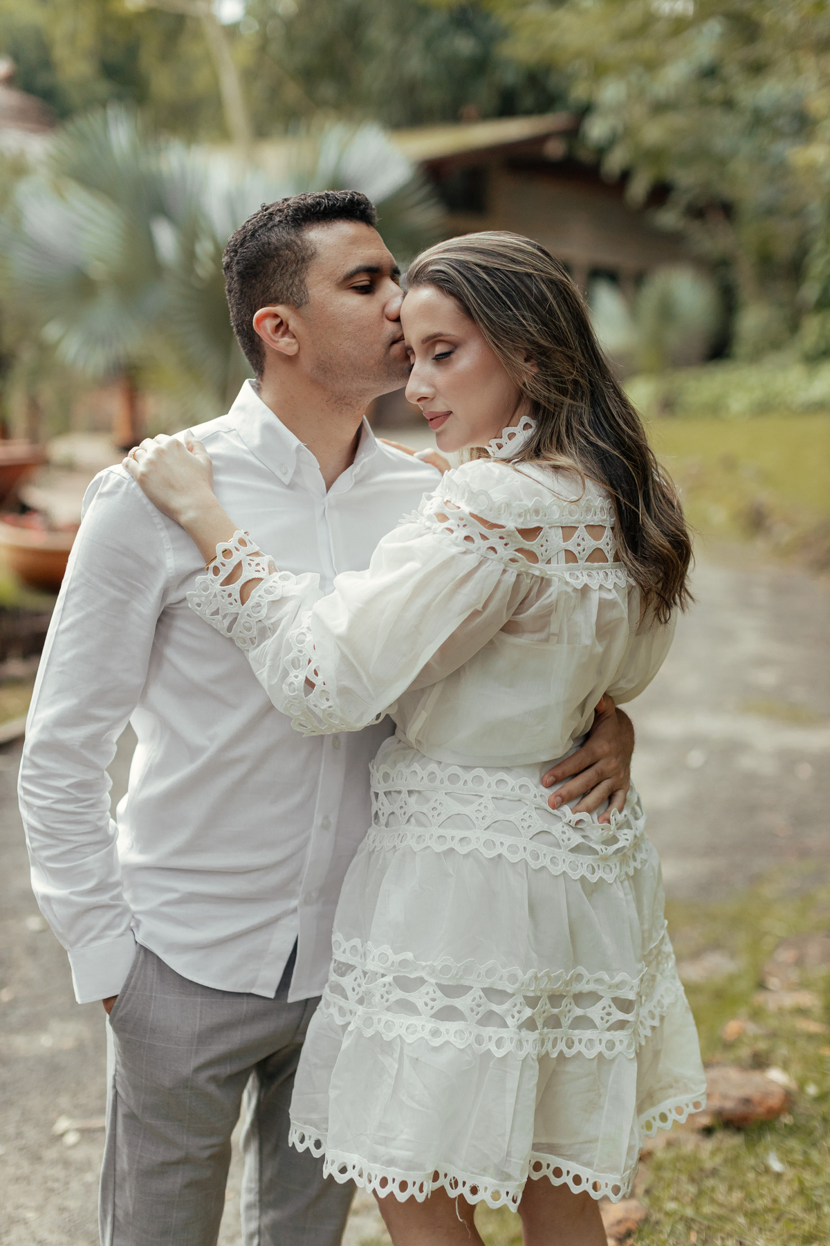 Ensaio de casal natural e romântico com Ricardo Andrade, melhor fotografo de Maringá 