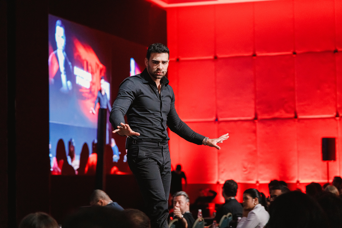 Profissionais fotos corporativa em Maringá e região 