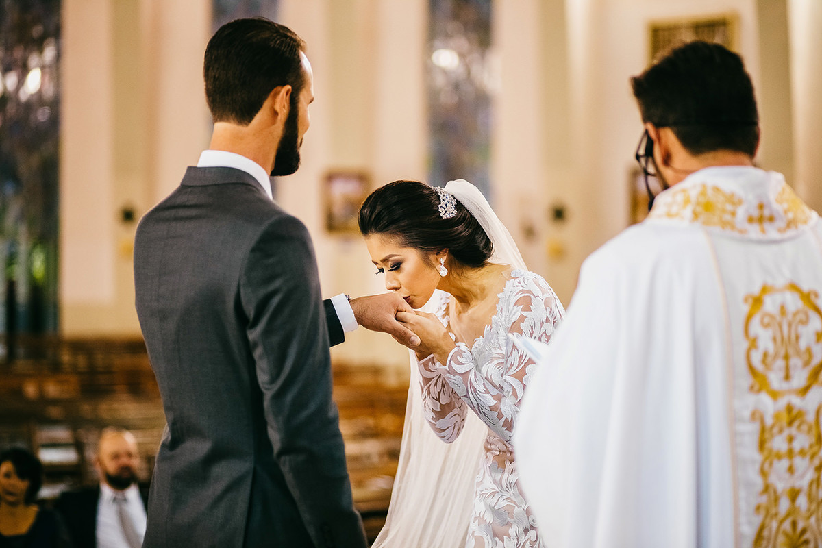 Fotografia de casamento troca de  votos em MAringá-PR