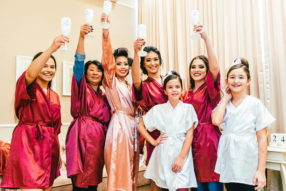 Foto do momento de brinde da Noiva